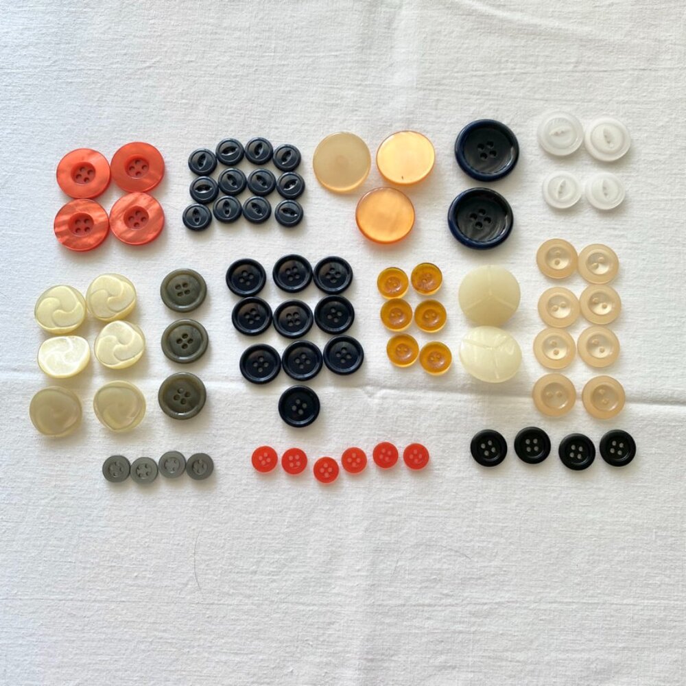 Lot of Assorted Buttons